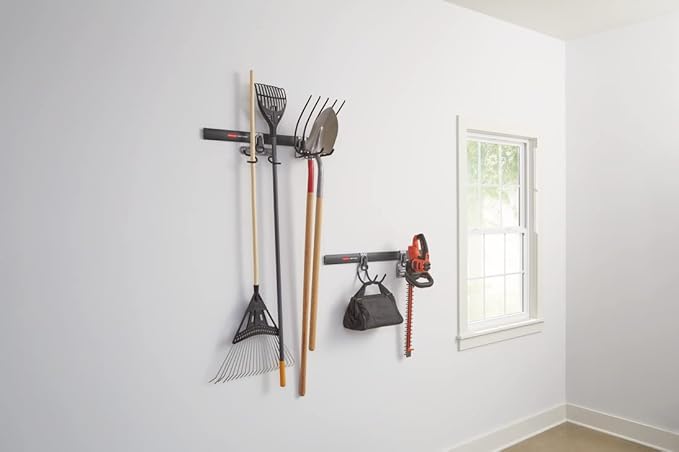 Rubbermaid FastTrack Garage Storage System Tool Hanging Kit, Wall Mount Holder for Garden Lawn Tools/Garage/Home Organization