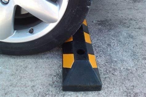72" Rubber Parking Curbs Block Target with 8 High Reflective Yellow Safety Stripes Wheel Stop for Car Truck RV and Trailer Stop Aid 2 Pack