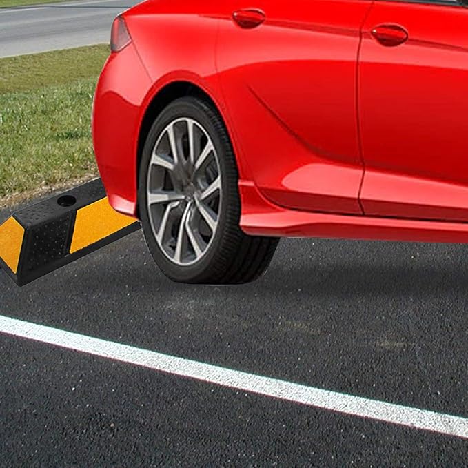 Heavy Duty Rubber Parking Curb Target High Reflective Yellow Safety Stripes
