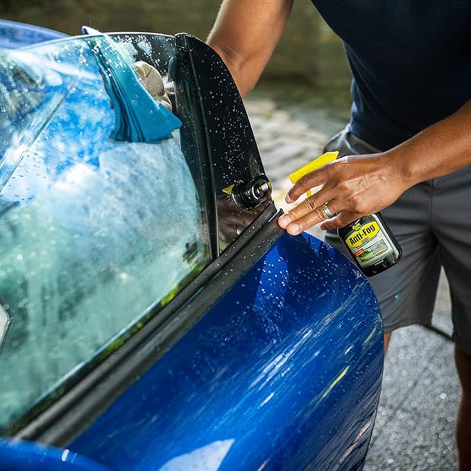 Invisible Glass 99016 5-Piece Windshield Glass Treatment Kit Includes Anti-Fog for Interior, Rain Repellent for Exterior, Premium Spray Glass Cleaner, and (2) Microfiber Cleaning Cloths