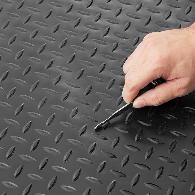 VEVOR Garage Floor Mats, 2 Rolls x 17 x 3.6 Ft PVC Garage Flooring Roll, Non-Slip Diamond Texture, 123.14 sq.ft Covering Space, Black Garage Mats for Under Cars, Garage Industry Gym