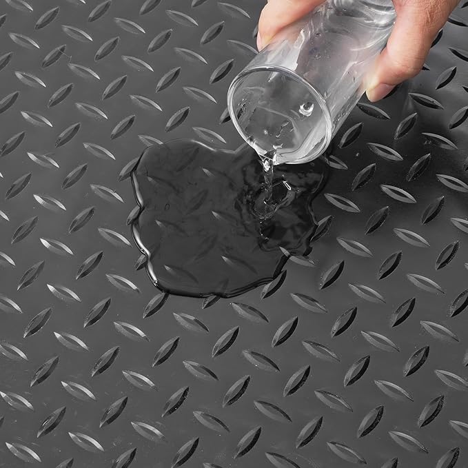 VEVOR Diamond-Plate Flooring Roll, SBR Rubber Mat, Easy to Clean, Gym & Garage Industry, Black