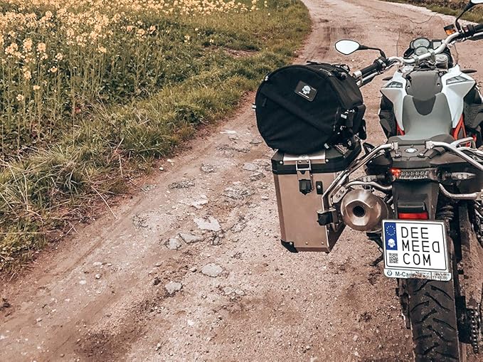 TUBE motorcycle travel luggage, made of waterproof Cordura, 6.6 gallons capacity, motorcycle seat/rack/sissy bar bag
