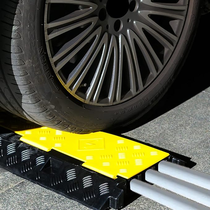CXRCY Cable Ramp 2 Pack of 3 Channel PVC Rubber Cable Protector, 44000lbs Capacity Heavy Duty Speed Bumps Hose Cord Protector Ramps for Wire Hose Pipe Hider Driveway Outdoor
